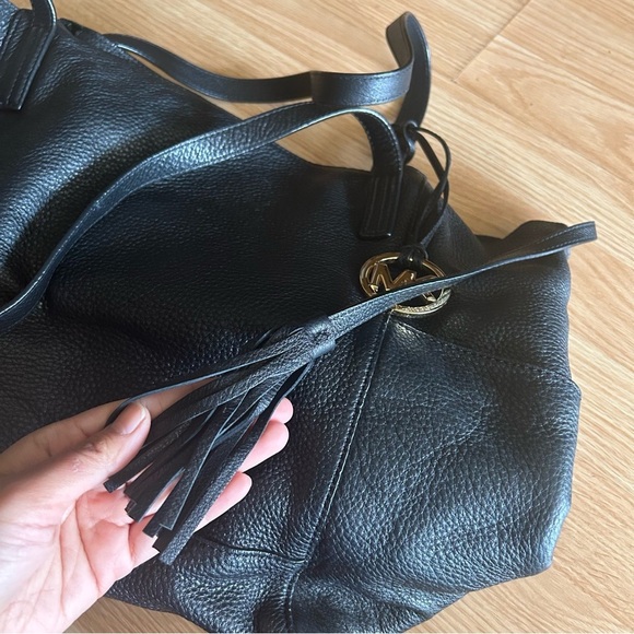 Michael Kors Pebbled Leather Ashbury Suede Tasseled Large Bag - Picture 14 of 15